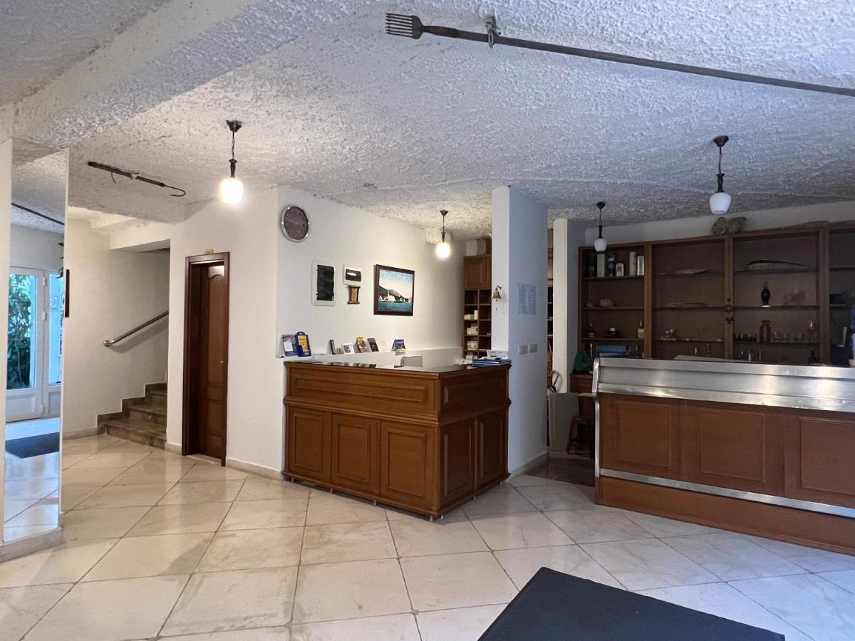 Garni Hotel Milica Herceg Novi Exterior foto