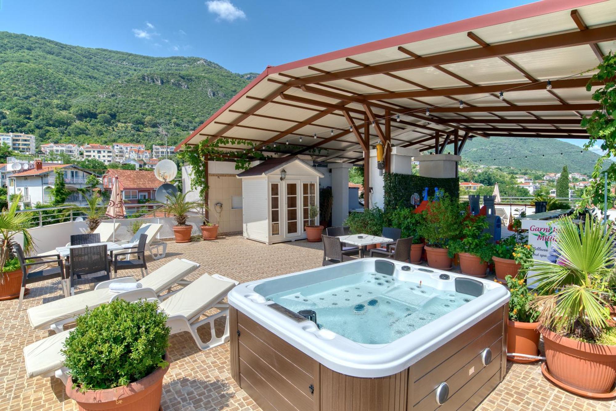Garni Hotel Milica Herceg Novi Exterior foto